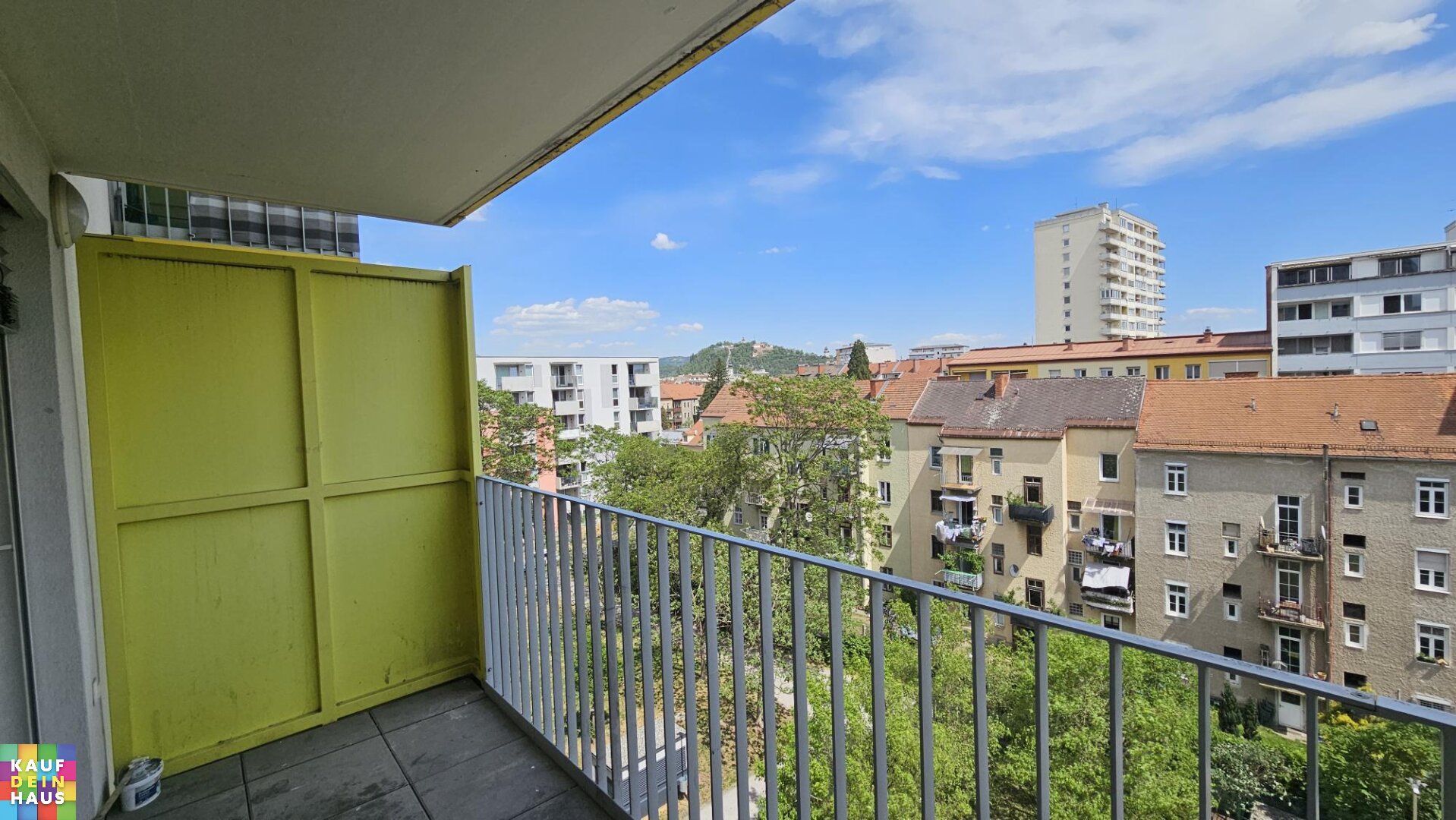 Zwei Zimmer Genossenschaftswohnung mit Balkon